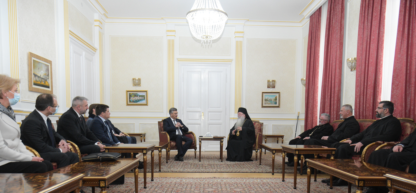 We want Croats to be equal and to have the opportunity to elect their own, legitimate, representatives 